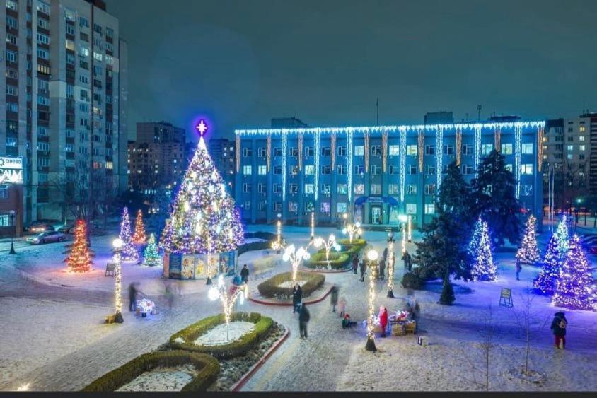 Роскошная 3К Квартира 170М2 На Оболонской Набережной Kiev Esterno foto